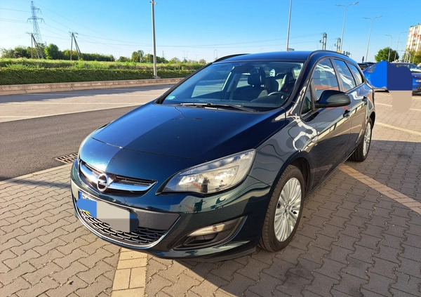 Opel Astra cena 40000 przebieg: 184000, rok produkcji 2014 z Głogów małe 326